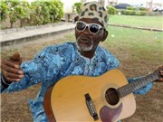 Bóng đá anh, ngoại hạng anh, lịch thi đấu euro 2012, Thần tượng âm nhạc Nigeria tái xuất ở tuổi 85