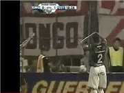 Bóng đá anh, ngoại hạng anh, lịch thi đấu euro 2012, Pha đá phản lưới nhà "có một không hai" của sao Argentina