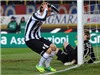 Bóng đá anh, ngoại hạng anh, lịch thi đấu euro 2012, "Vua hòa" Juventus "tặng" ngôi đầu cho Milan