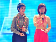 Bóng đá anh, ngoại hạng anh, lịch thi đấu euro 2012, Ngắm Lê Cát Trọng Lý xinh tươi "bẽn lẽn" trên sân khấu