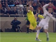 Bóng đá anh, ngoại hạng anh, lịch thi đấu euro 2012, Kinh hãi cú tung cước vào cầu thủ Real của “De Jong” APOEL