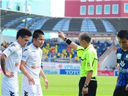 Bóng đá anh, ngoại hạng anh, lịch thi đấu euro 2012, Từ chuyện của Quốc Long: Cuộc chiến ngầm giữa các ông bầu?