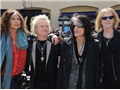 Bóng đá anh, ngoại hạng anh, lịch thi đấu euro 2012, Aerosmith làm “ấm” toàn cầu với rock & roll 