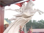 Bóng đá anh, ngoại hạng anh, lịch thi đấu euro 2012, Vụ phá tượng Thánh Dóng: Phải làm rõ ai phá bản gốc