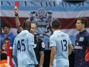 Bóng đá anh, ngoại hạng anh, lịch thi đấu euro 2012, Nhận thẻ đỏ, Balotelli nhận án phạt "khủng khiếp" từ Mancini