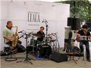 Bóng đá anh, ngoại hạng anh, lịch thi đấu euro 2012, Nối tiếp nhạc cổ điển jazz được chơi ngay tại vỉa hè