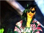 Bóng đá anh, ngoại hạng anh, lịch thi đấu euro 2012, Rihanna gây sốc với ảnh vẩy cần sa lên đầu vệ sĩ