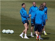 Bóng đá anh, ngoại hạng anh, lịch thi đấu euro 2012, Ronaldo: Chưa gì đã vội khoe đùi