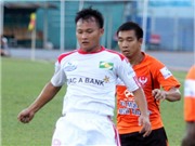 Bóng đá anh, ngoại hạng anh, lịch thi đấu euro 2012, Chuyện của SLNA: Bóng trong chân bầu Hương