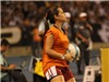 Bóng đá anh, ngoại hạng anh, lịch thi đấu euro 2012, Chỉ cần... nhặt bóng, một người đẹp Samba cũng thành nổi tiếng
