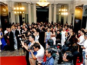 Bóng đá anh, ngoại hạng anh, lịch thi đấu euro 2012, Đêm Cannes của Hồng Ánh giúp YxineFF thêm 15.000 USD