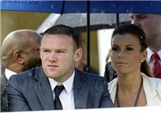 Bóng đá anh, ngoại hạng anh, lịch thi đấu euro 2012, Vợ chồng Rooney đội mưa đi "rước vận đen"