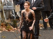Bóng đá anh, ngoại hạng anh, lịch thi đấu euro 2012, "Bạch Tuyết" Kristen Stewart mặc váy dạ hội đi giày bata