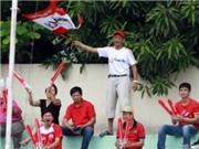 Bóng đá anh, ngoại hạng anh, lịch thi đấu euro 2012, Xác định CĐV đánh trọng tài Võ Minh Trí