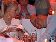 Bóng đá anh, ngoại hạng anh, lịch thi đấu euro 2012, Robben và đồng đội sầu não đi dự tiệc 