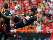 Bóng đá anh, ngoại hạng anh, lịch thi đấu euro 2012, Pha lập công theo kiểu “xe đạp chổng ngược” của Falcao đẹp nhất từ trước tới nay?