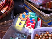 Bóng đá anh, ngoại hạng anh, lịch thi đấu euro 2012, Kẹo "thuốc lá" bày bán trước cổng trường