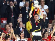 Bóng đá anh, ngoại hạng anh, lịch thi đấu euro 2012, Lịch sử các VCK Euro qua ảnh (Kỳ 13): Euro 2008
