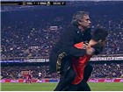 VIDEO: Màn ăn mừng 'kỳ quái' nhất của Mourinho ở Real
