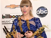 Taylor Swift bàng hoàng về nụ hôn của Justin và Selena