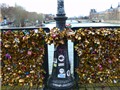 Paris 'giải cứu' cầu Pont des Arts khỏi khóa tình yêu